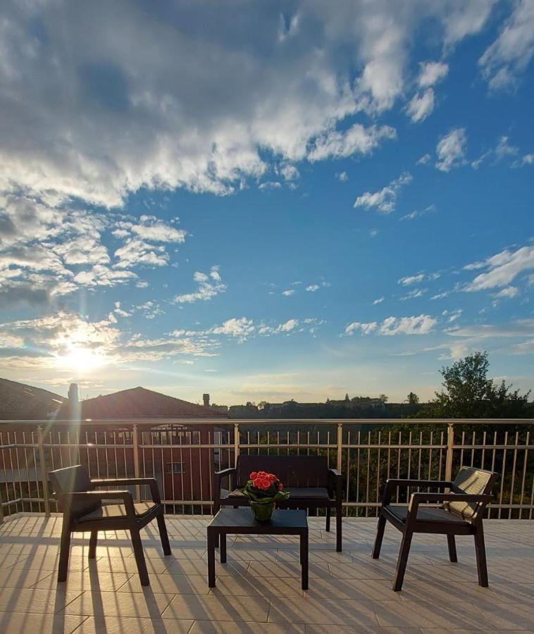 Roero Sunset Apartment Govone Luaran gambar